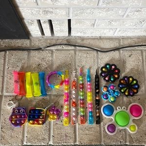 FIDGET TOYS!!